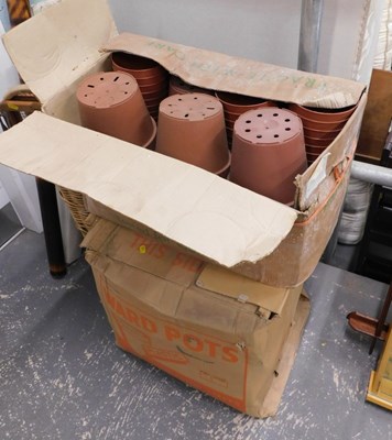 Lot 1595 - A quantity of plastic garden plant pots. (2...
