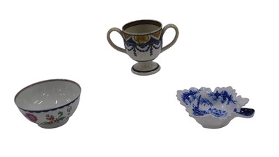 Lot 950 - An early 19thC pearlware two handled cup,...
