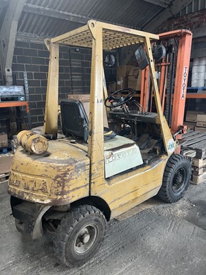 Lot 10B - FOR SALE by TENDER. A 1977 Toyota diesel...