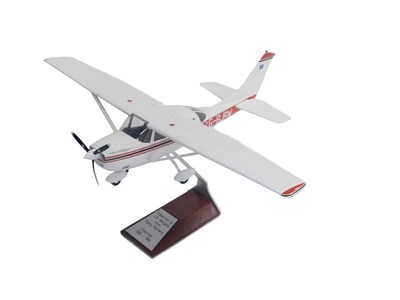 Lot 1118 - A desk model of a Cessna Stationair 6-11...