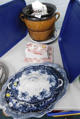 Lot 2279 - Ceramics, to include a Risetta, tureen and...