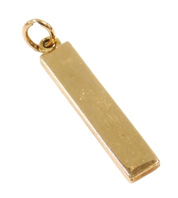 Lot 204 - A 9ct gold ingot pendant, on a loop suspension,...