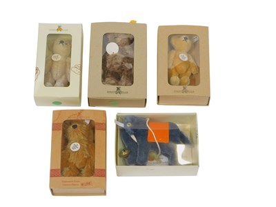 Lot 541 - Steiff Club miniature Teddy bears, including...