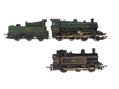 Lot 667 - Tri-ang and Hornby OO gauge...