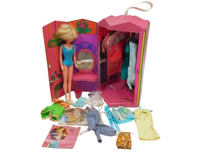 Lot 676 - A Barbie and Francie dressing room case,...