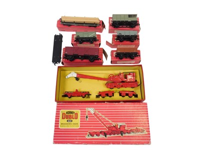 Lot 660 - Hornby Dublo boxed and unboxed rolling stock,...