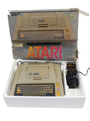 Lot 662 - An Atari 400 computer system, boxed. WARNING!...