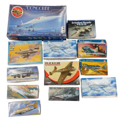 Lot 828 - Aifix, Italeri, Hasegawa and other model...