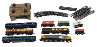 Lot 854 - Hornby OO gauge locomotive and rolling stock,...