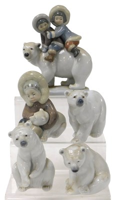 Lot 152 - A group of Lladro porcelain figures,...