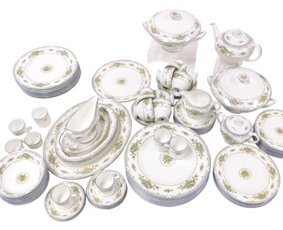 Lot 185 - A Wedgwood porcelain Petersham pattern dinner,...