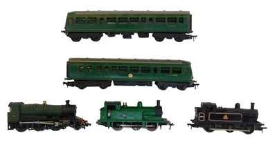 Lot 647 - Hornby, Mainline and other OO gauge...