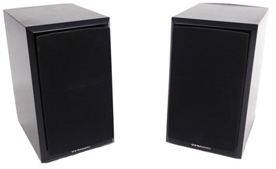 Lot 233 - A pair of Dynaudio Emit 10 bookshelf speakers.