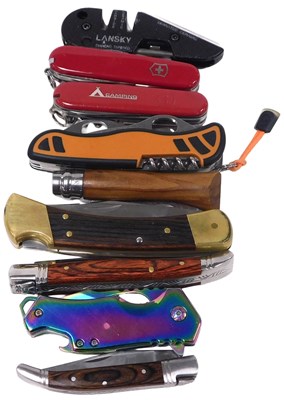 Lot 279 - Two Swiss Army knives, Victorianex Hunter XS...