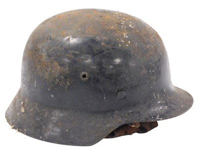 Lot 284 - A WWII German M40 helmet. (AF)