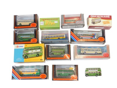 Lot 665 - A collection of buses 1:76 scale...