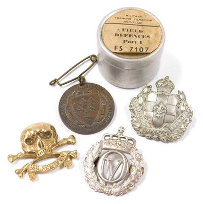 Lot 298 - A Lincolnshire Imperial Yeomanry cap badge,...