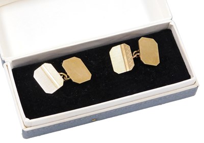Lot 431 - A pair of gentleman's 9ct gold and chain link...