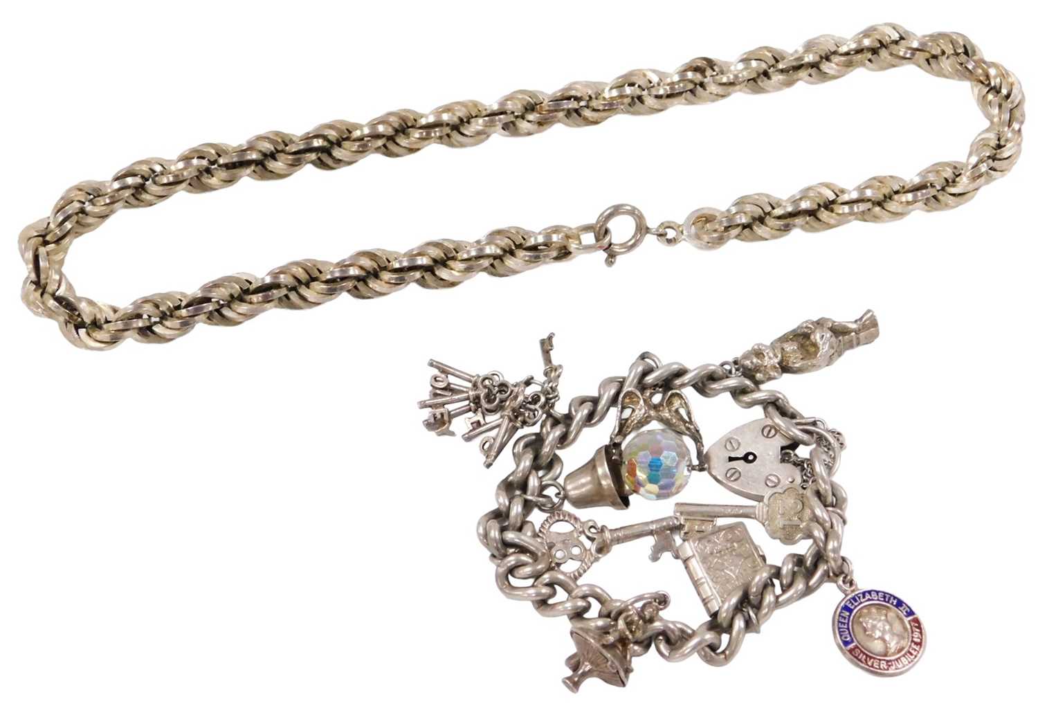 Lot 440 - A heavy silver rope twist neck chain, on a