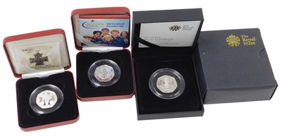Lot 550 - A Royal Mint 2009 Kew Gardens fifty pence...