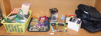 Lot 2019 - General household effects, to include beer...