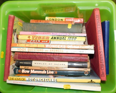 Lot 2208 - Various books, to include Tiger Annual 1969, a...