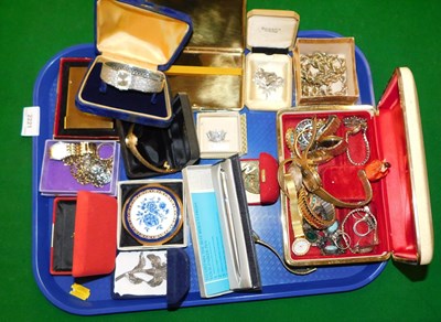 Lot 2221 - Wristwatches, together with stone set brooches,...