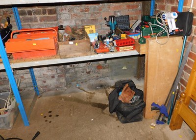 Lot 1127 - Various tools, to include a Bosch cordless...