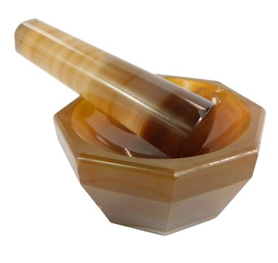 Lot 67 - An Agate miniature pestle and mortar, 6cm...