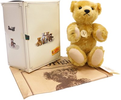 Lot 94 - A Steiff Classic 1909 Tilly bear, no. 000508,...