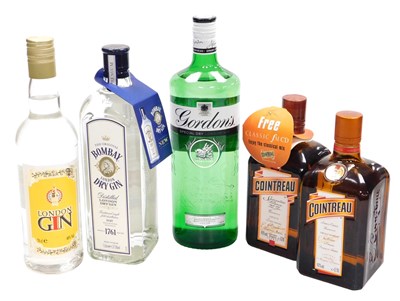 Lot 121 - A bottle of Bombay London Dry Gin, 1l,...