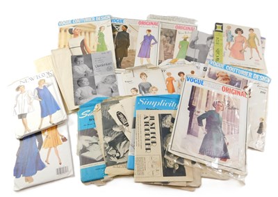 Lot 115 - A selection of Butterick sewing patterns, 2112,...