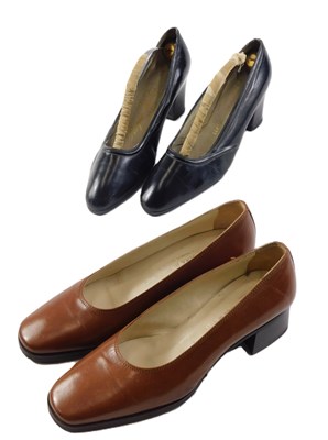 Lot 128 - Two pairs of ladies designer shoes, comprising...