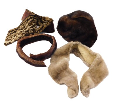 Lot 132 - A collection of fur coat collars, and a Walmar...