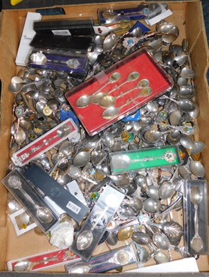 Lot 2023 - A box containing a quantity of collectors spoons.