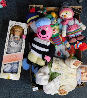 Lot 2024 - Various knitted toys, including Bertie Bassett,...
