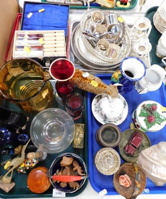 Lot 2100 - Ceramics and glassware, including figures,...