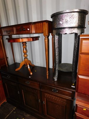 Lot 1072 - A group of furniture, comprising a side table,...