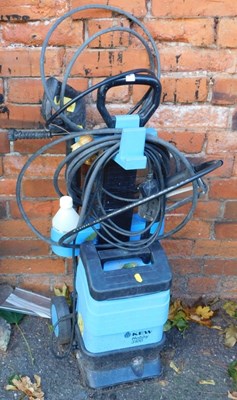 Lot 1114 - A Kew Hobby 3100 pressure washer.