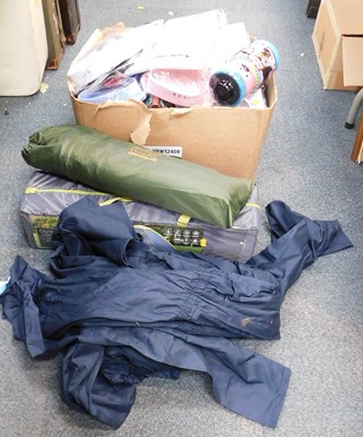 Lot 2122 - Assorted textiles and clothing, including seat...