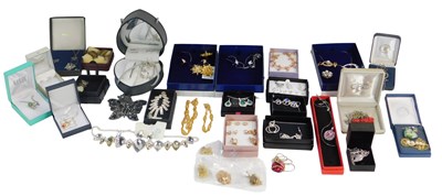 Lot 247 - A group of assorted modern costume jewellery,...