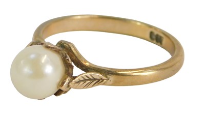 Lot 225 - A 9ct gold cultured pearl dress ring, the...