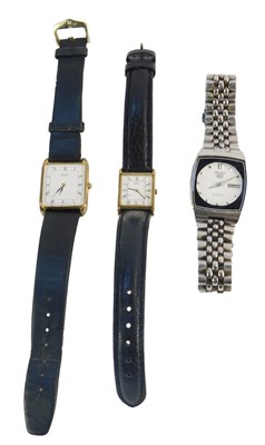Lot 240 - Three Seiko gentleman's wristwatches,...