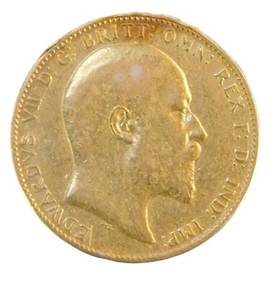 Lot 2a - An Edwardian gold full sovereign, 1910,...