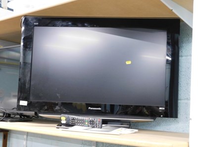 Lot 2002 - A Panasonic 32" BBE Viva HD 3D flat screen...