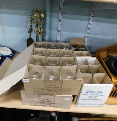 Lot 2039 - A quantity of boxed drinking glasses, to...