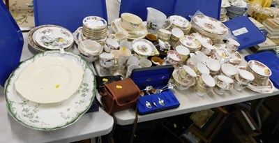 Lot 2139 - A Colclough bone china part dinner set,...