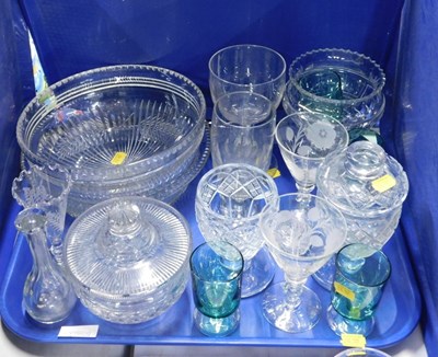 Lot 2080b - Assorted glassware, comprising modern green...