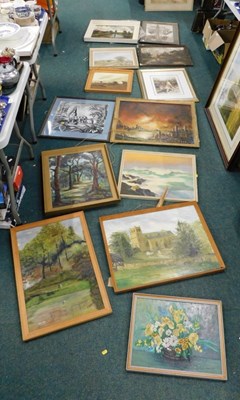 Lot 2164 - Pictures and prints, to include Lincoln...