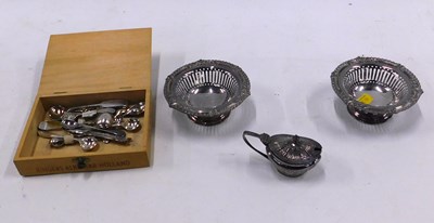 Lot 2180 - A pair of silver plated bonbon dishes, various...